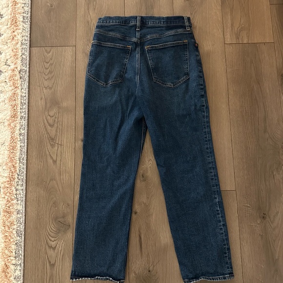 Abercrombie Ankle Straight Ultra High Rise Jeans - Picture 4 of 6